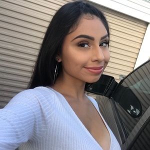 Meet your Posher, Desiree